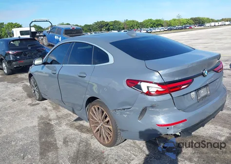 2021 BMW 228I Gran Coupe Sdrive z USA, uszkodzony, nr VIN WBA53AK03M7H60565